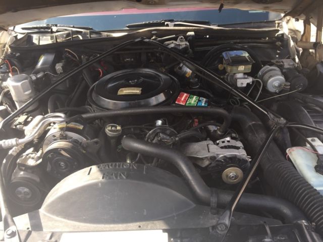 1989 Cadillac Brougham Base Sedan 4-Door - photo 6