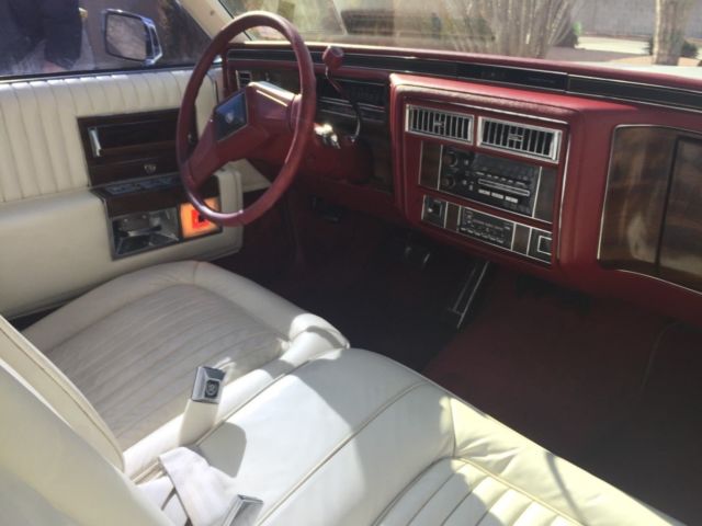 1989 Cadillac Brougham Base Sedan 4-Door - photo 8