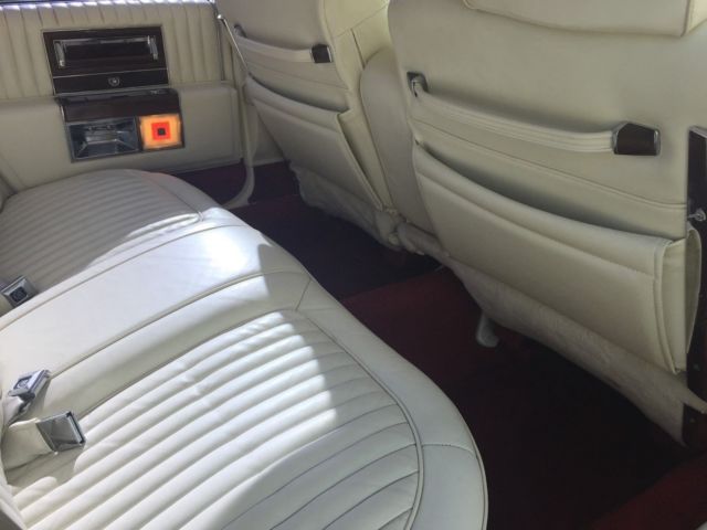 1989 Cadillac Brougham Base Sedan 4-Door - photo 9