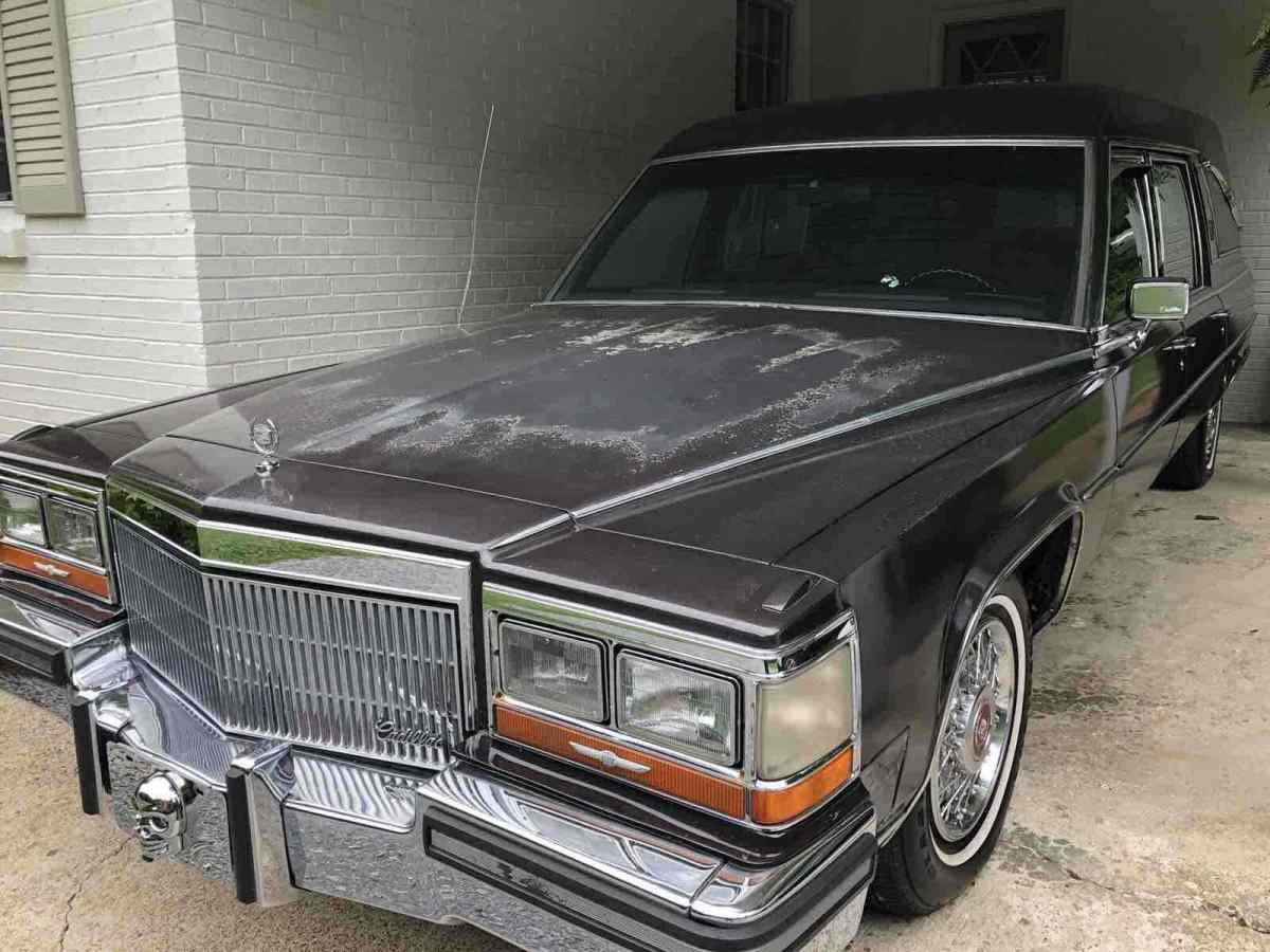 1989 Cadillac Brougham Hearse - photo 5