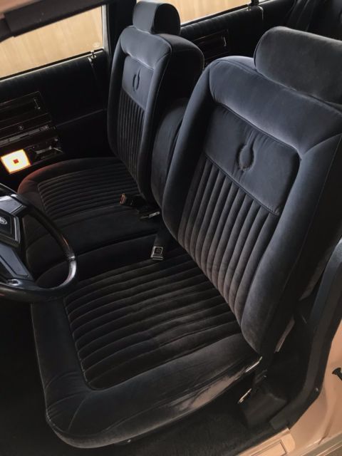 1989 Cadillac Brougham Brougham - photo 12
