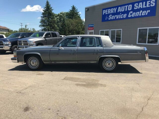 1989 Cadillac Brougham - photo 4