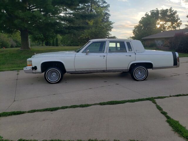 1989 Cadillac Brougham - photo 8