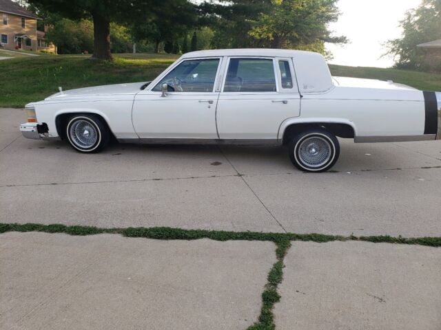 1989 Cadillac Brougham - photo 9