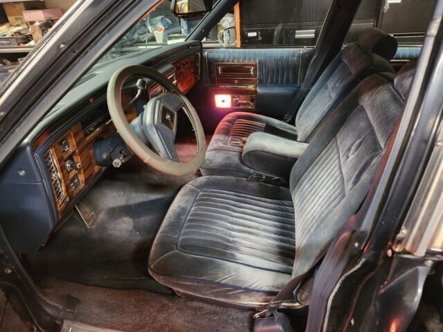 1989 Cadillac Brougham - photo 10