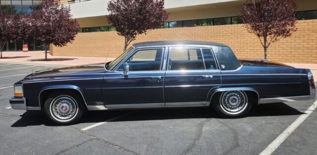 1989 Cadillac Brougham - photo 3