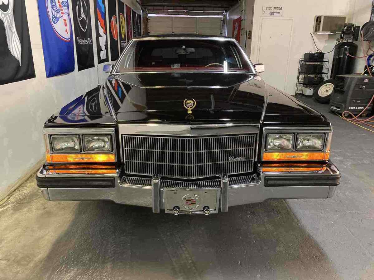 1989 Cadillac Brougham - photo 4