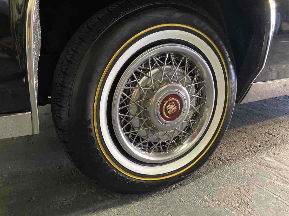 1989 Cadillac Brougham - photo 6