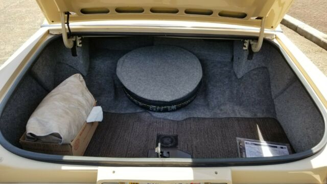 1989 Cadillac Brougham Sedan - photo 12