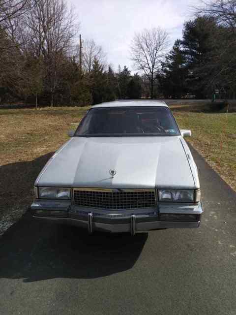 1989 Cadillac DeVille Sedan - photo 4