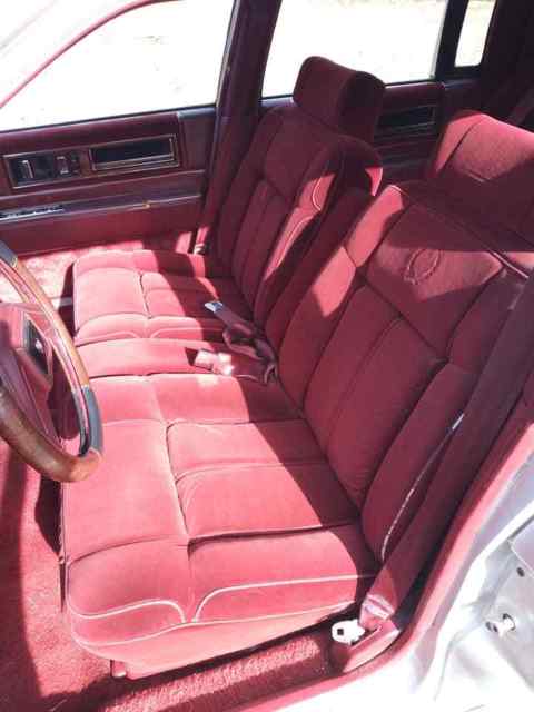 1989 Cadillac DeVille Sedan - photo 5