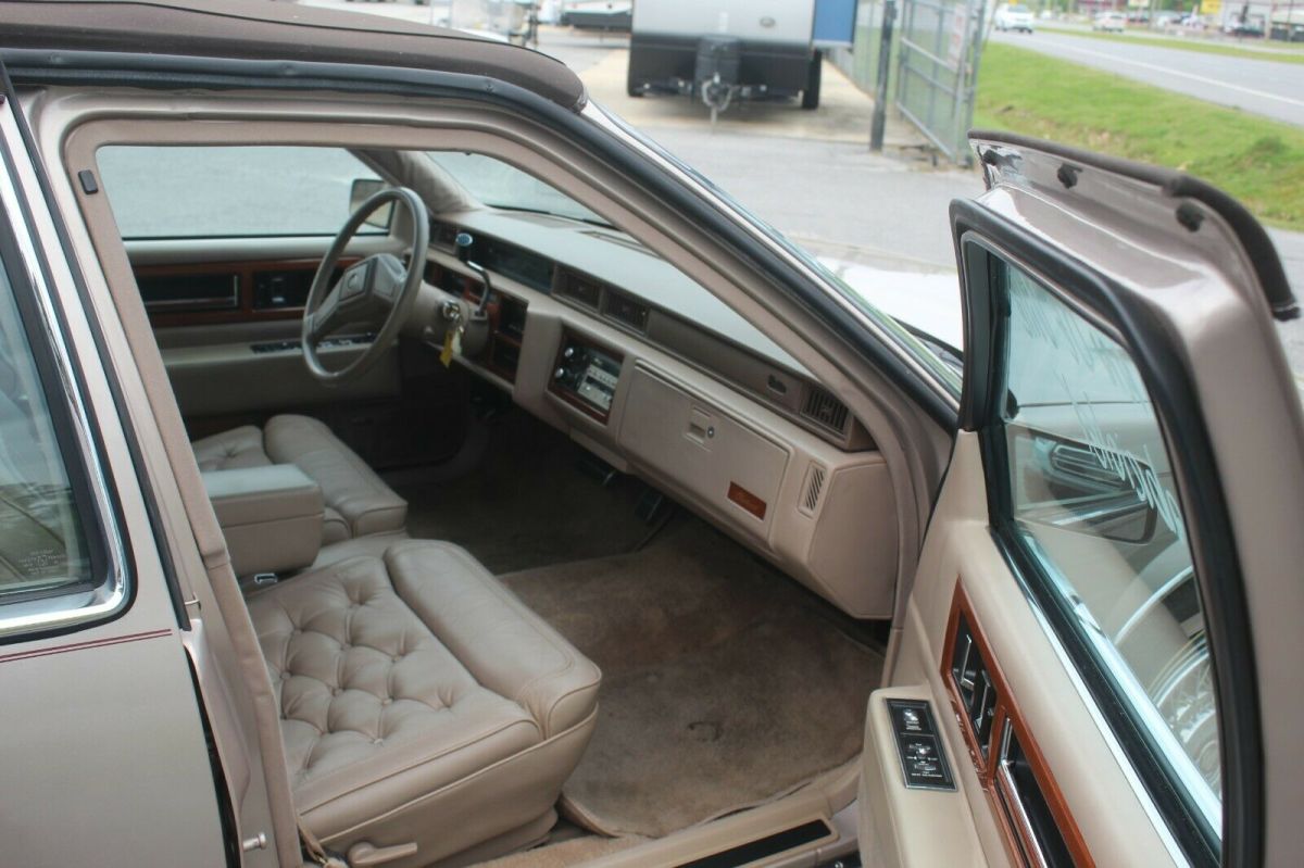 1989 Cadillac Fleetwood - photo 3