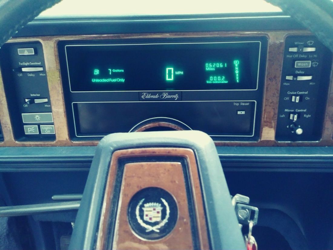 1989 Cadillac Eldorado Biarritz - photo 2