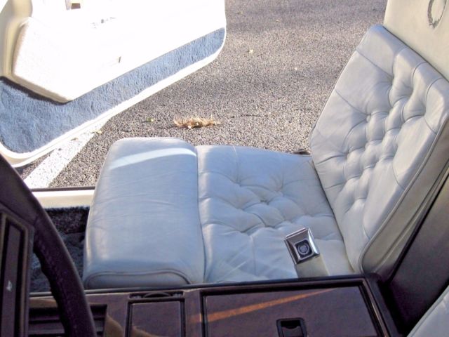 1989 Cadillac Eldorado Blue Landau Vinyl Top Abundant Chrome - photo 11