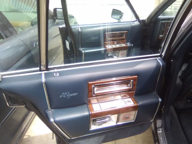 1989 Cadillac Brougham - photo 11