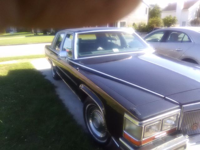 1989 Cadillac Brougham - photo 2