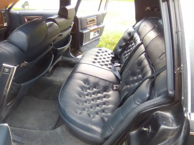 1989 Cadillac Brougham - photo 9