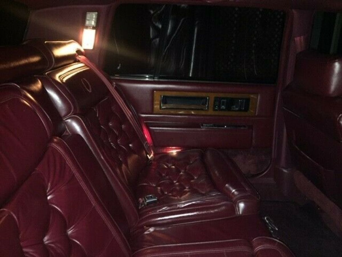 1989 Cadillac Fleetwood - photo 2