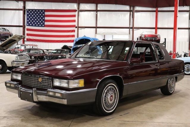 1989 Cadillac Fleetwood --