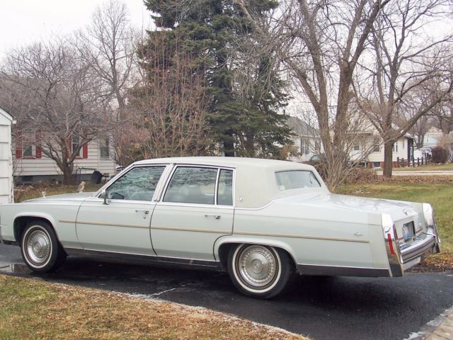 1989 Cadillac Brougham - photo 2