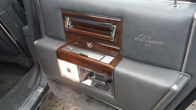 1989 Cadillac Fleetwood - photo 10