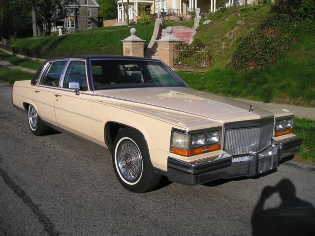 1989 CADILLAC FLEETWOOD BROUGHAM MINT 55,000 MILE ORIGINAL 1989 Cadillac Fleetwood Brougham