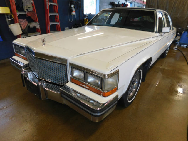 1989 Cadillac Fleetwood - photo 2