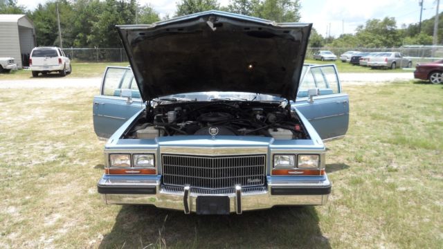1989 Cadillac Fleetwood D'Elegance - photo 12