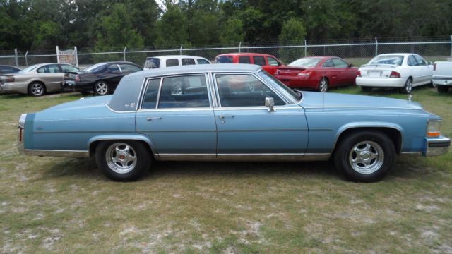 1989 Cadillac Fleetwood D'Elegance - photo 2