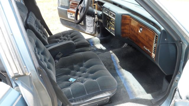 1989 Cadillac Fleetwood D'Elegance - photo 5