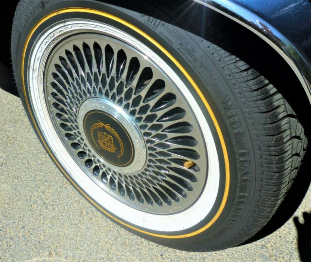 1989 Cadillac Fleetwood Fleetwood Sixty Sedan Leather - photo 9