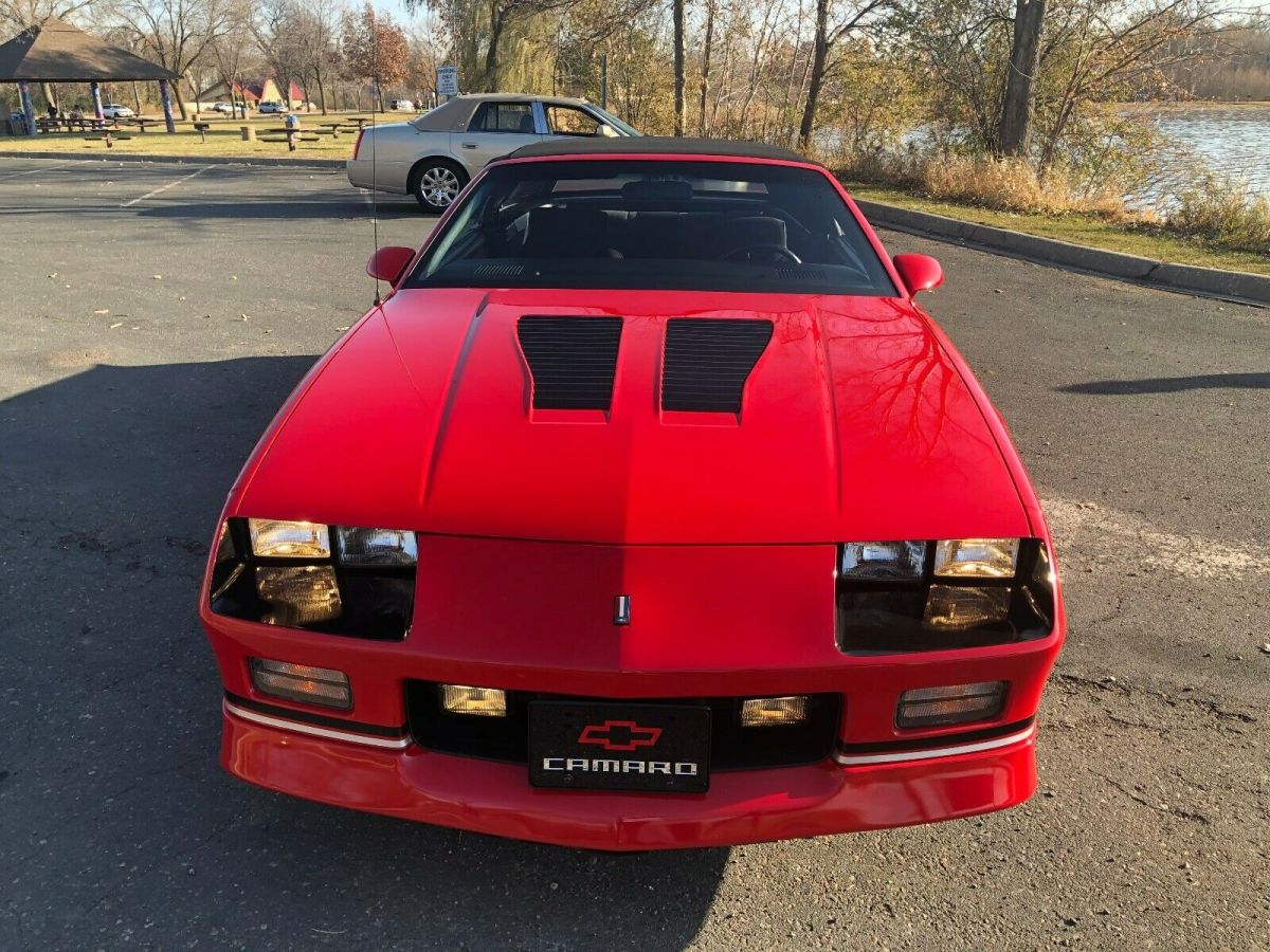 1989 Chevrolet Camaro - photo 2