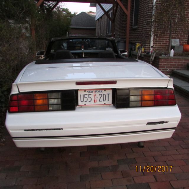 1989 Chevrolet Camaro - photo 10