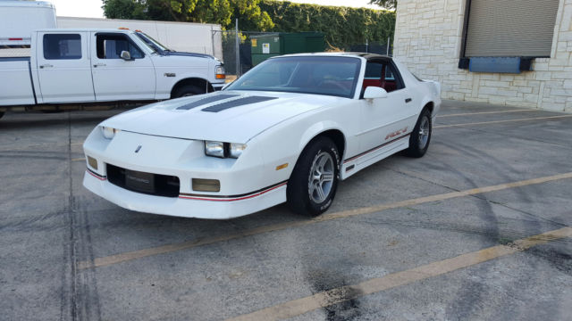 1989 Chevrolet Camaro IROC Z - photo 2
