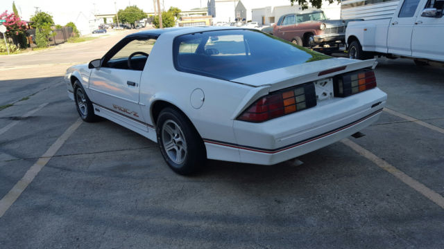 1989 Chevrolet Camaro IROC Z - photo 4