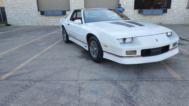 1989 Chevrolet Camaro IROC Z - photo 9
