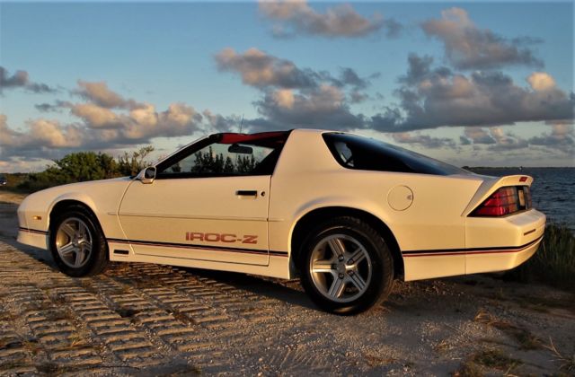 1989 Chevrolet Camaro IROC-Z - photo 4