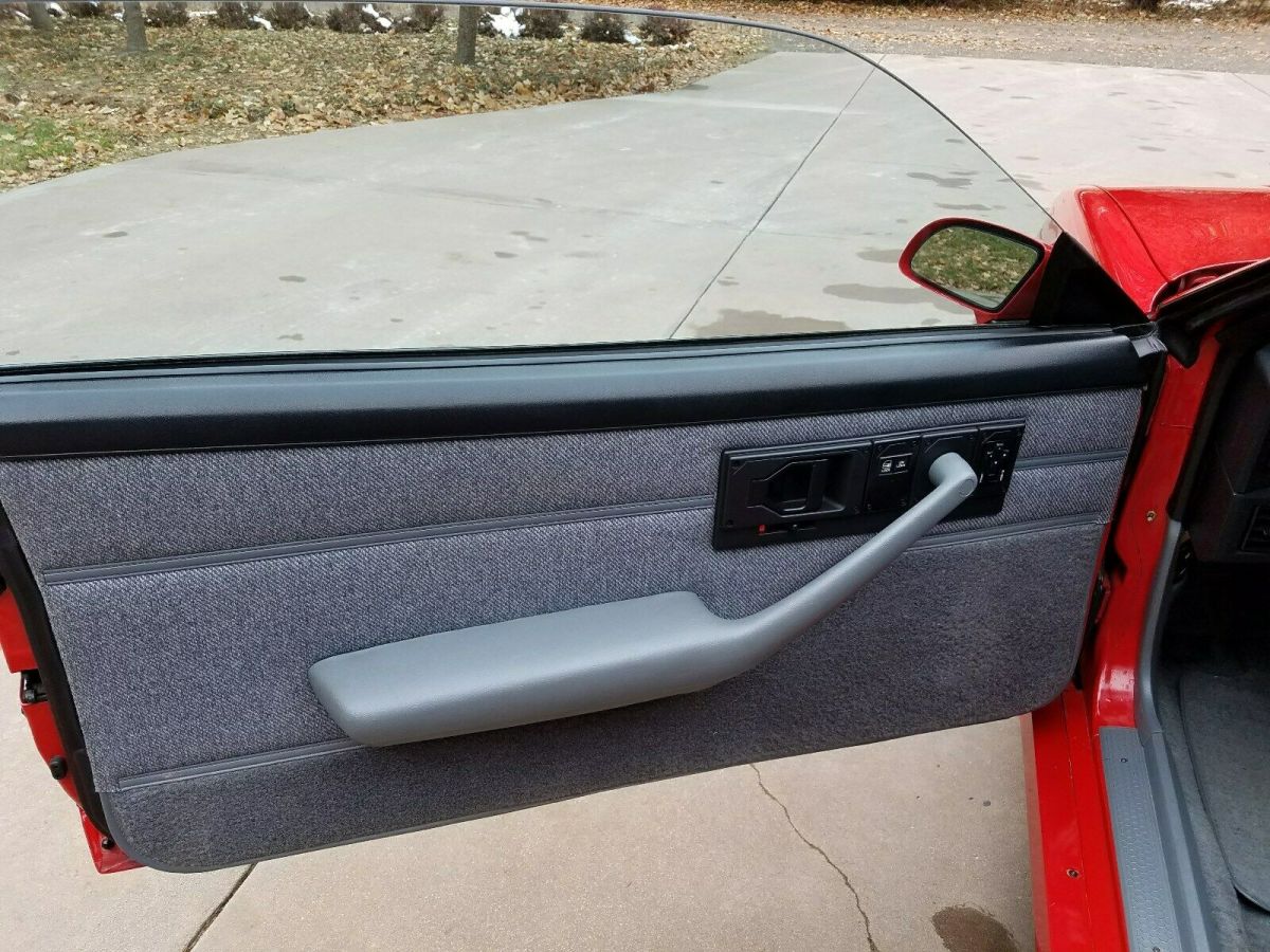 1989 Chevrolet Camaro IROC Z - photo 13