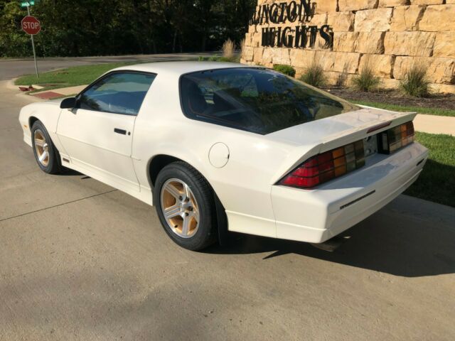 1989 Chevrolet Camaro Iroc z28 - photo 3