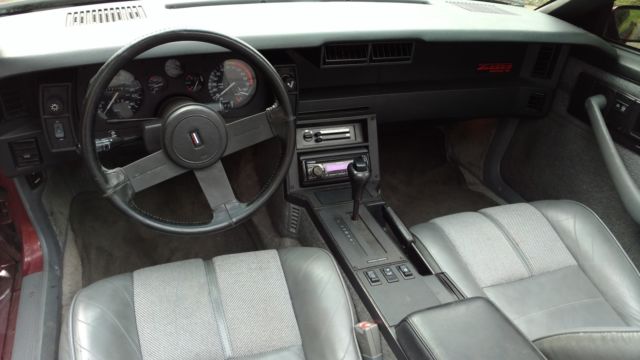 1989 Chevrolet Camaro camaro Iroc Z28 convertible - photo 9