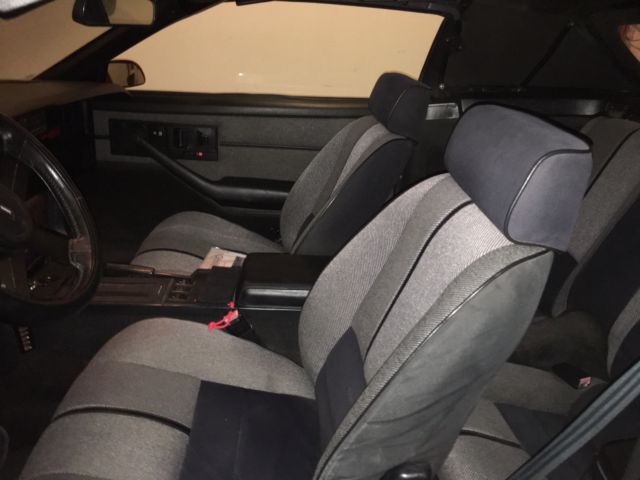 1989 Chevrolet Camaro IROC CONVERTIBLE - photo 11