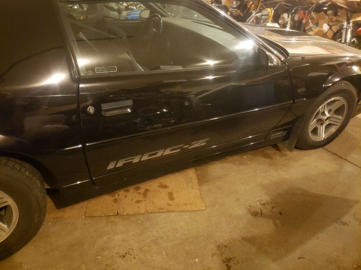 1989 chev iroc camaro nice original car clear title 305 carburated motor origina 1989 Chevrolet Camaro iroc