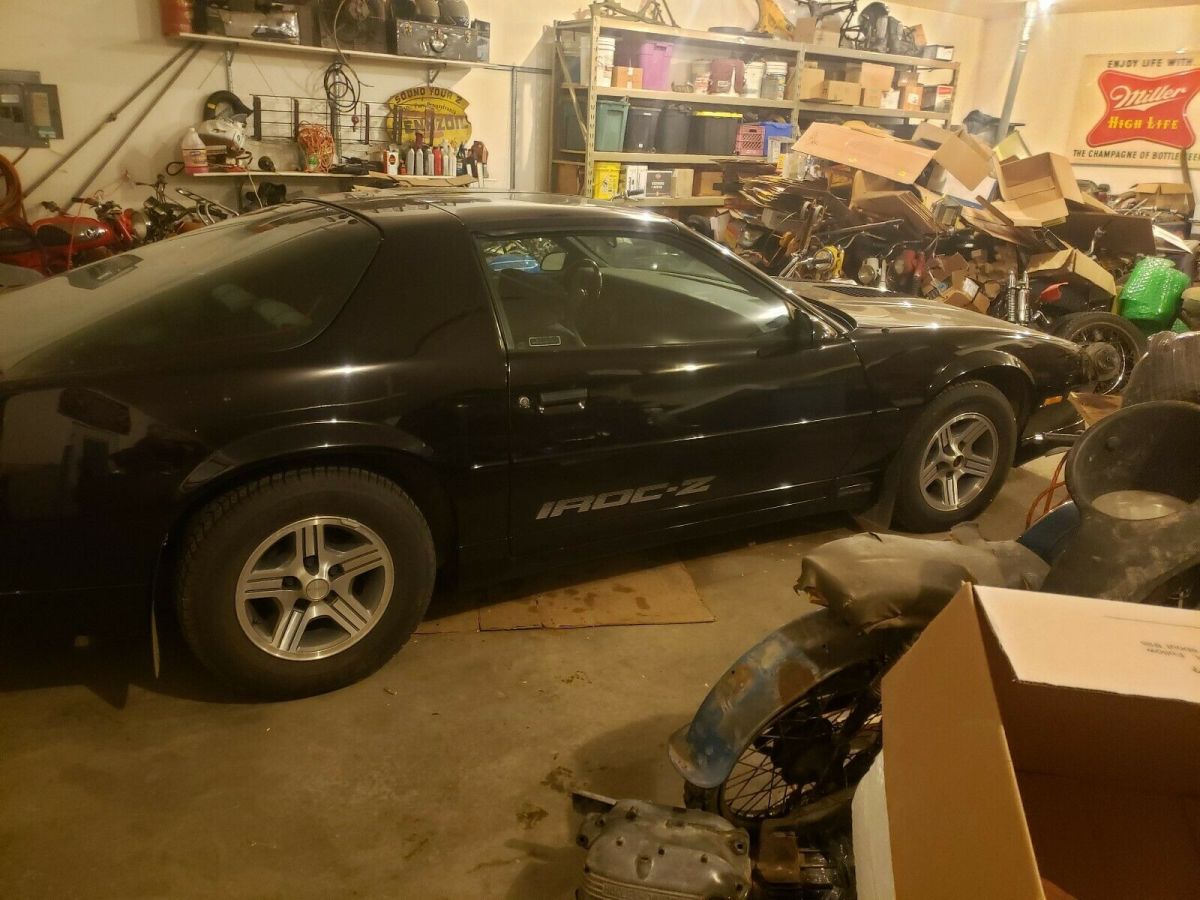 1989 Chevrolet Camaro iroc - photo 3