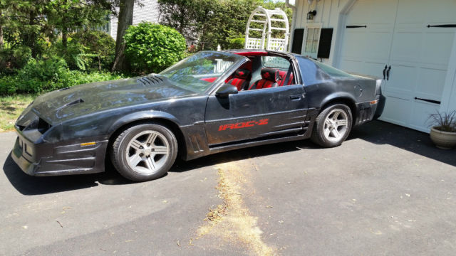 1989 Chevorlet Camero I-ROC-Z 5.7 liter 1989 Chevrolet Camaro I-ROC Z