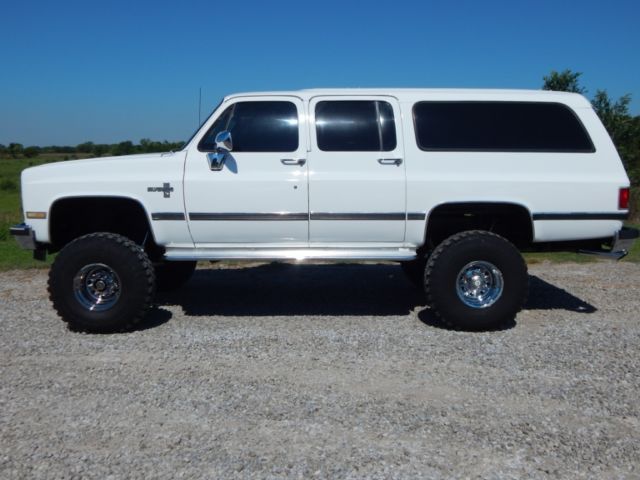 1989 Chevrolet Suburban - photo 2