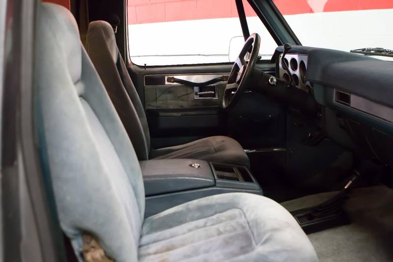 1989 Chevrolet Blazer Silverado 2dr 4WD SUV SUV 2-Door Automatic 4-Speed - photo 10