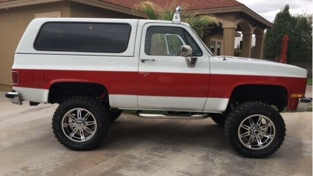 1989 Chevrolet Blazer, White/Red with 111,290 Miles available now! 1989 Chevrolet Blazer -K5-ARIZONA VEHICLE NICE QUALITY-LIFTED-
