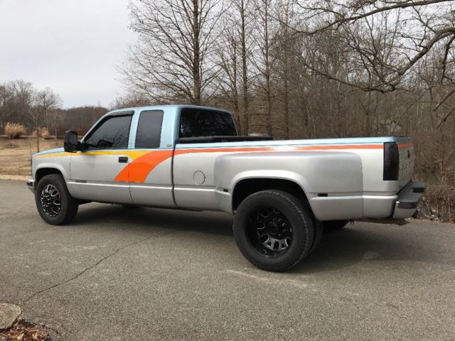 1989 Chevrolet C/K Pickup 3500 Silverado - photo 3