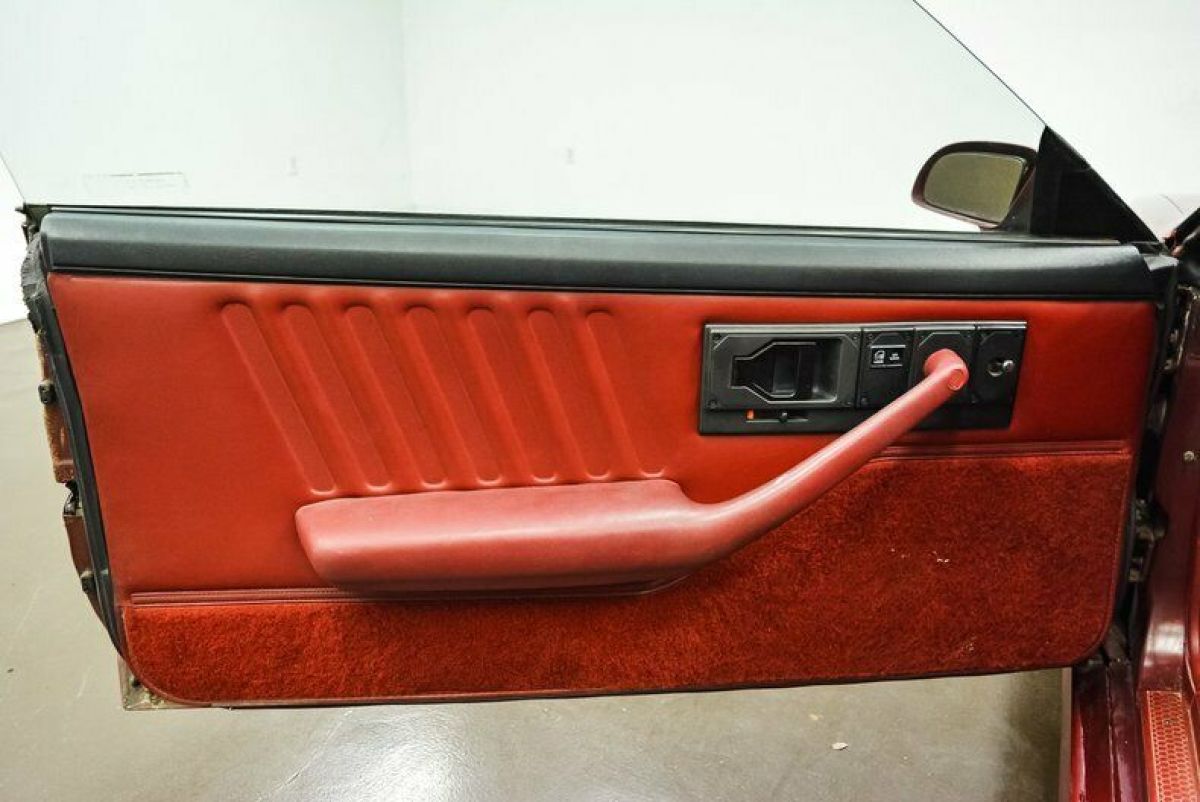1989 Chevrolet Camaro - photo 12
