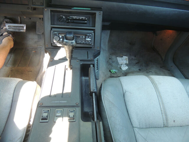 1989 Chevrolet Camaro Iroc - photo 6